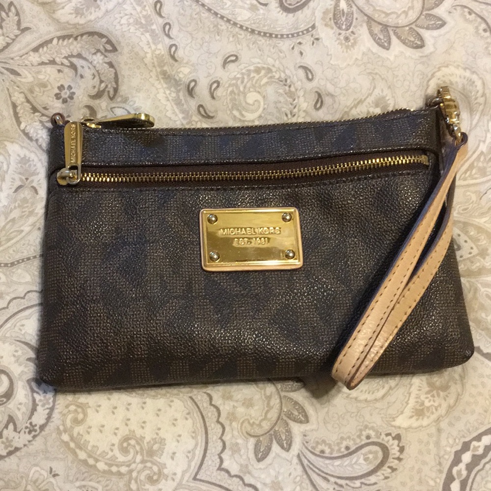 Michael Kors Wristlet